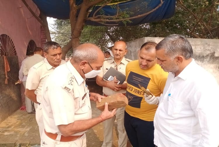 Dead body of a person found near police post in Bhiwani