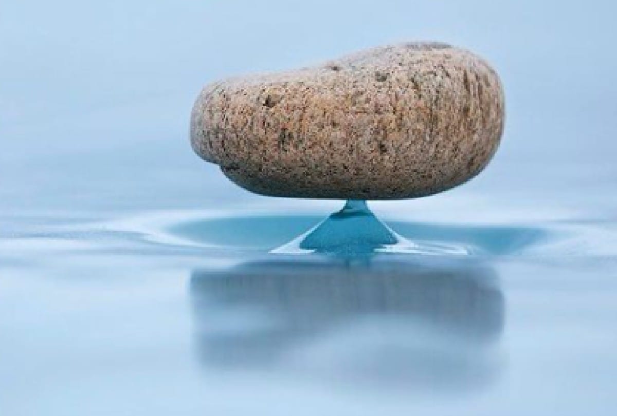 stones hanging in the air on baikal lake Know what is mystery behind it