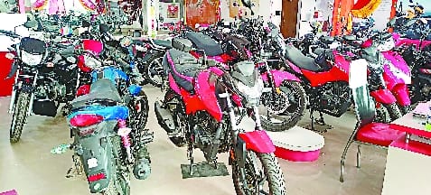 Auto sector became rich on the festival of happiness, prosperity and glory