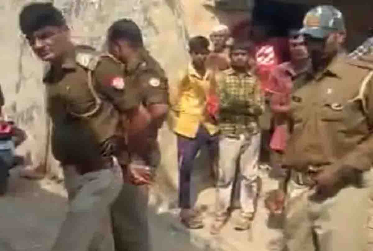 Fatehpur: Video of Shri Ram written on the wall goes viral