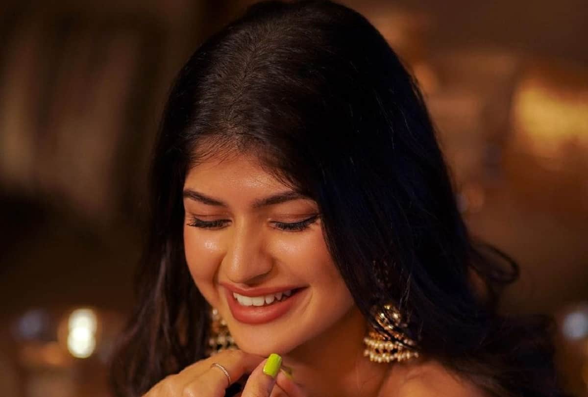 Anjini Dhawan Is A Sight To Behold In Sexy Ethnic Outfit See Diva Ooze Hotness In These Pics