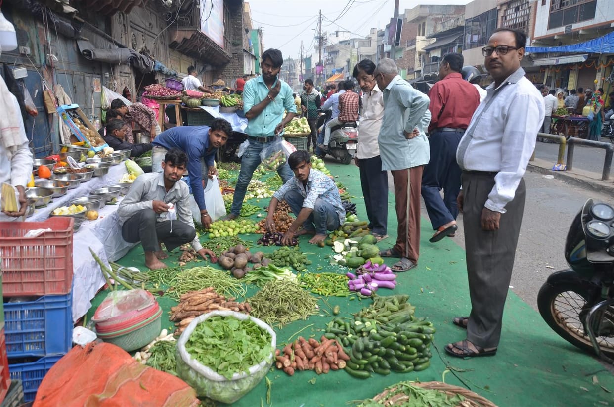 Aligarh: Vegetables of Annakoot sold for Rs 120 to Rs 180 per kg