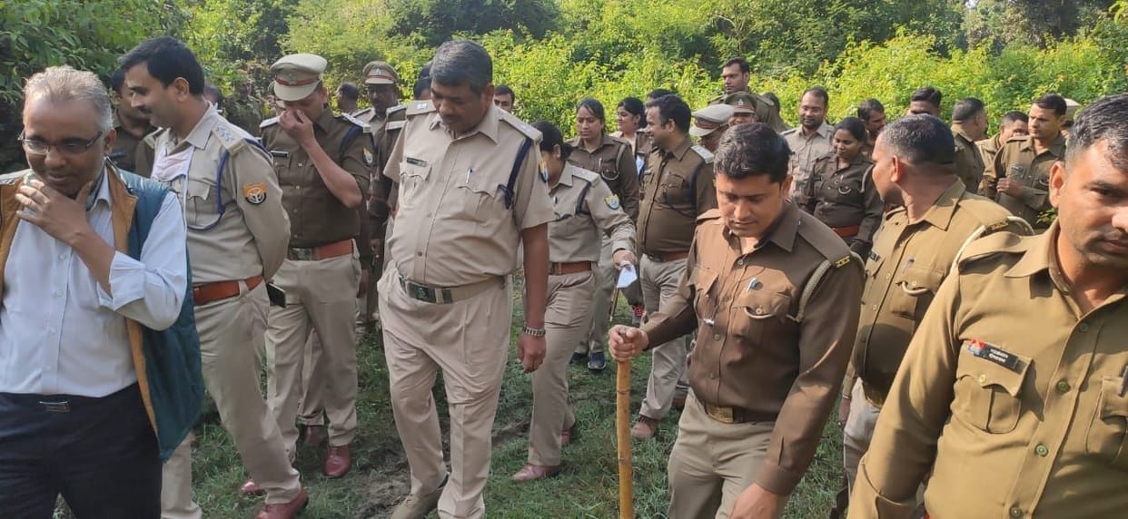 Excise teams of five districts raided Madpuri