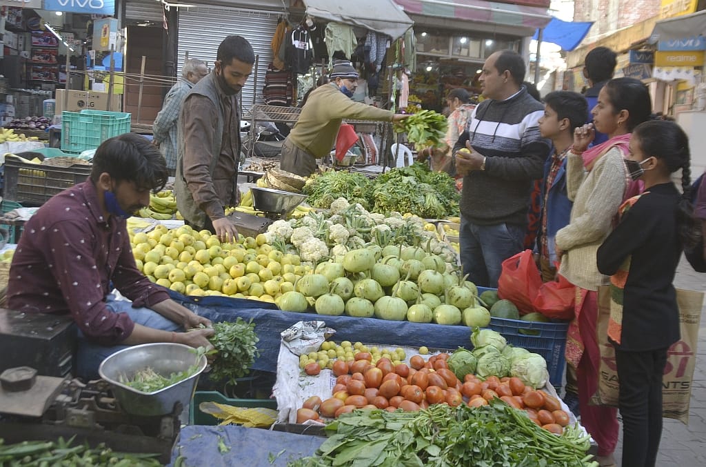 vegetable rate increasing in nahan  city - woman facing problem