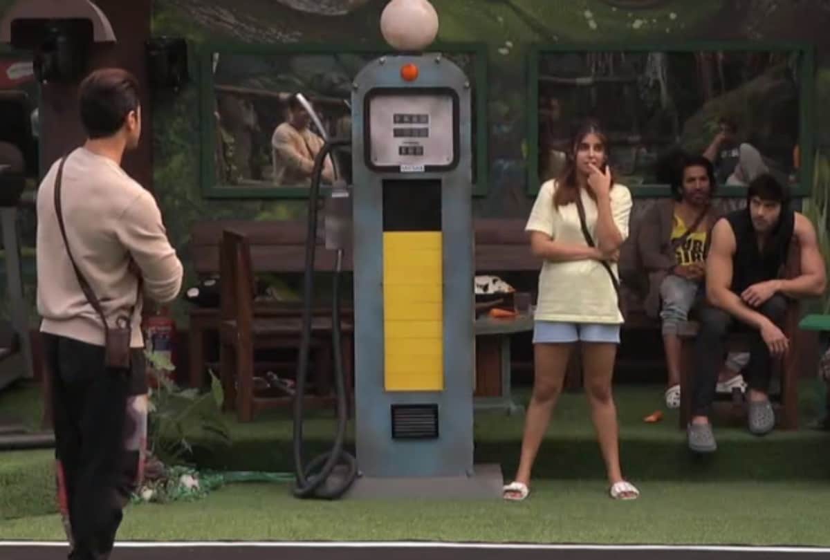 Bigg Boss 15 Nishant bhatt made fun of miesha iyer and ishan sehgal love Karan kundra said gandi acting