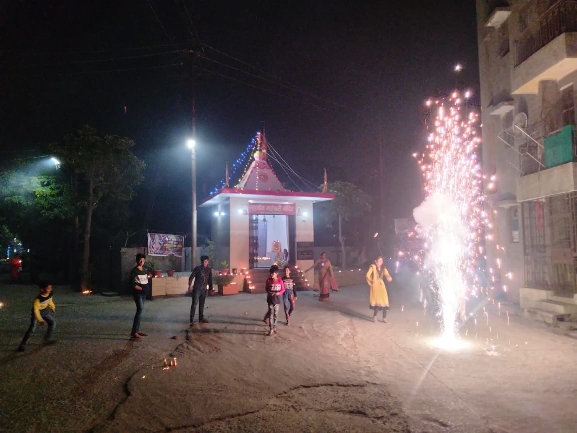 Fireworks fiercely on Diwali, police is checking social media