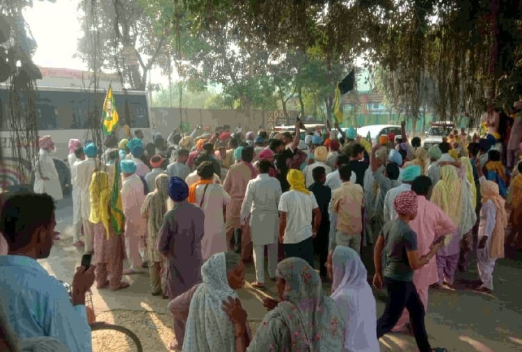 Former minister Gurpreet Singh Kangar faced protests of farmers in Bathinda