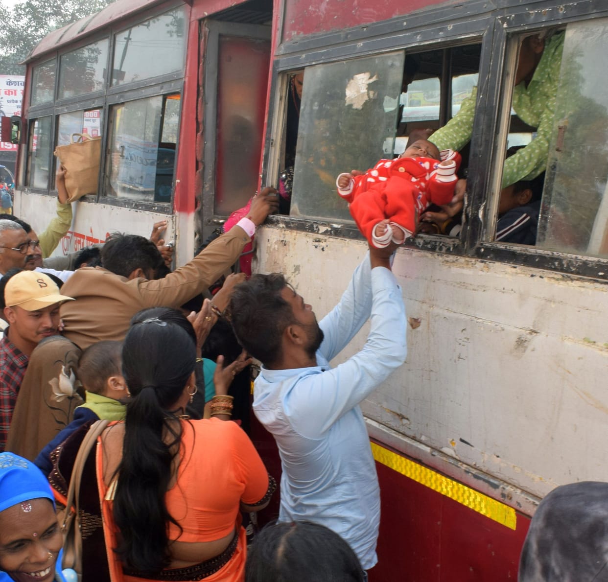 no arrangement in buses