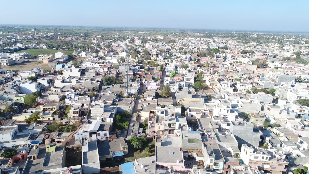 Aafat: Defects in the hasty jamabandi done three years ago, registry is not being done due to retirement