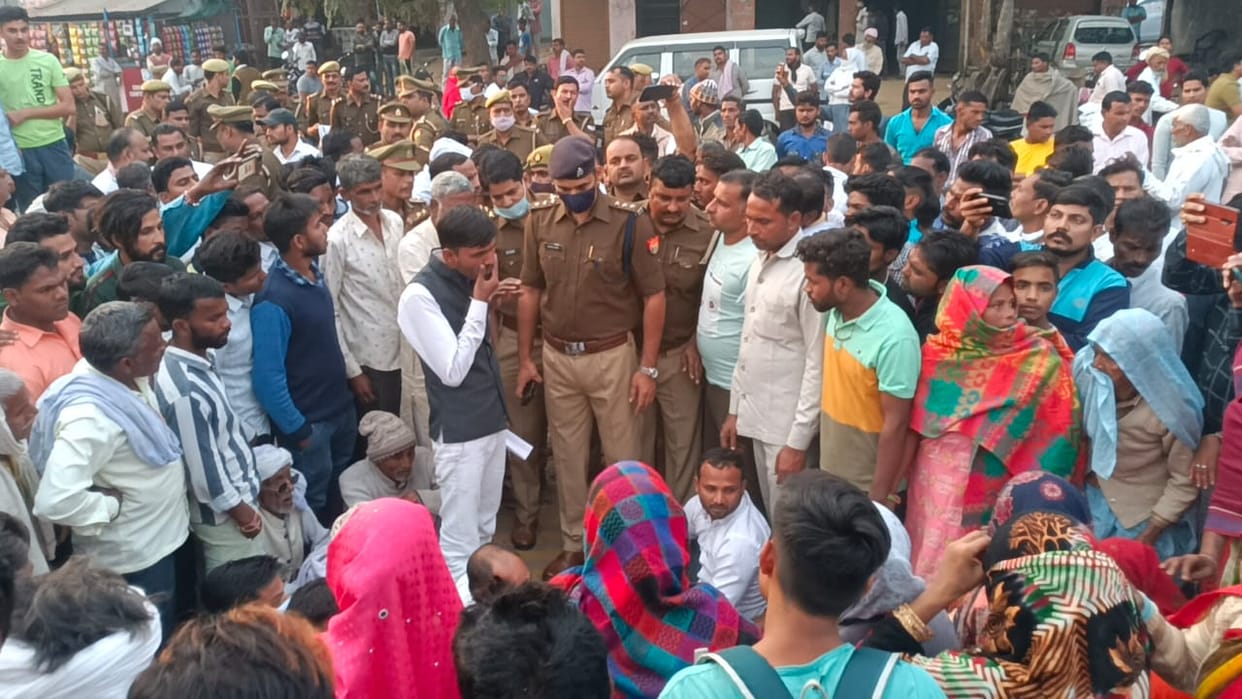 Youth murdered by calling on the pretext of distributing sweets