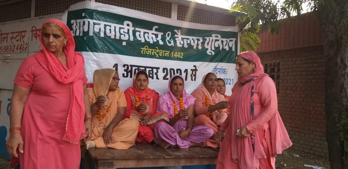 Government is taking decisions in favor of capitalists: Dayavanti