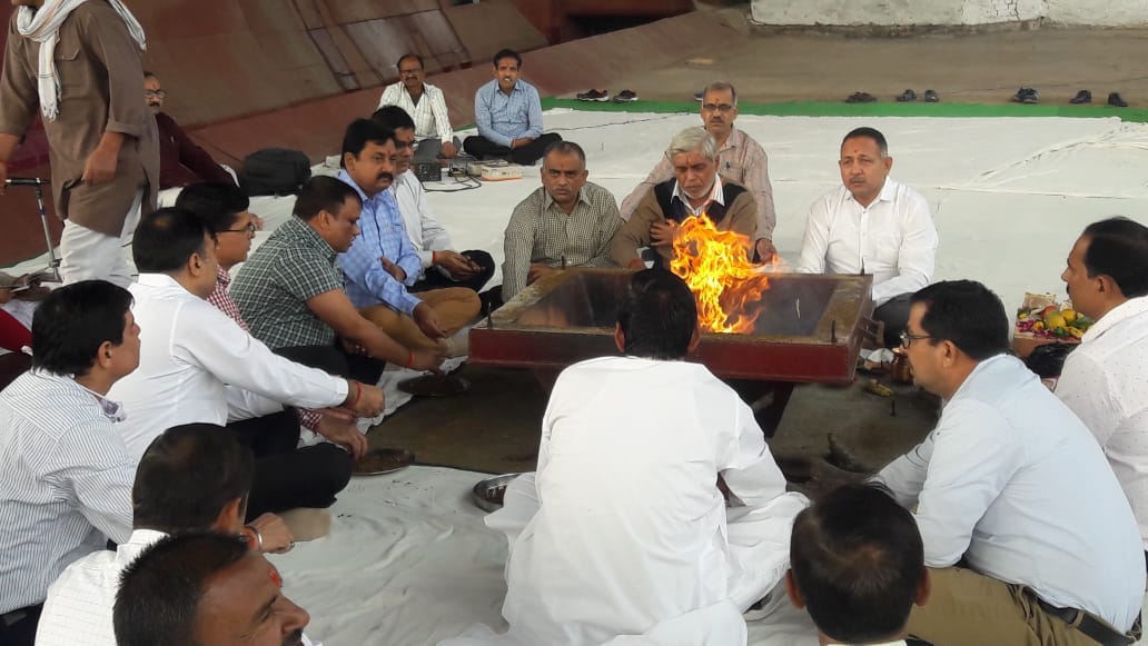 Sugarcane crushing session started at Triveni Sugar Mill