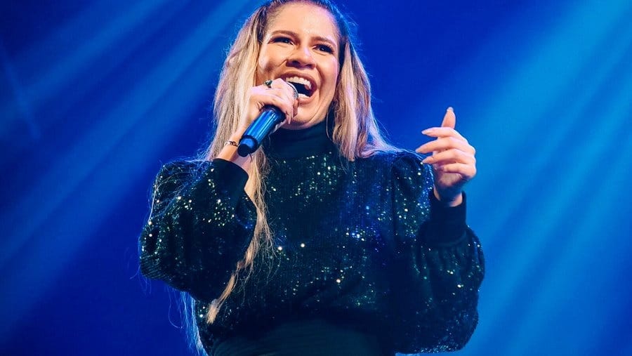 Popular Brazil singer Marilia Mendonca dies in plane crash at 26