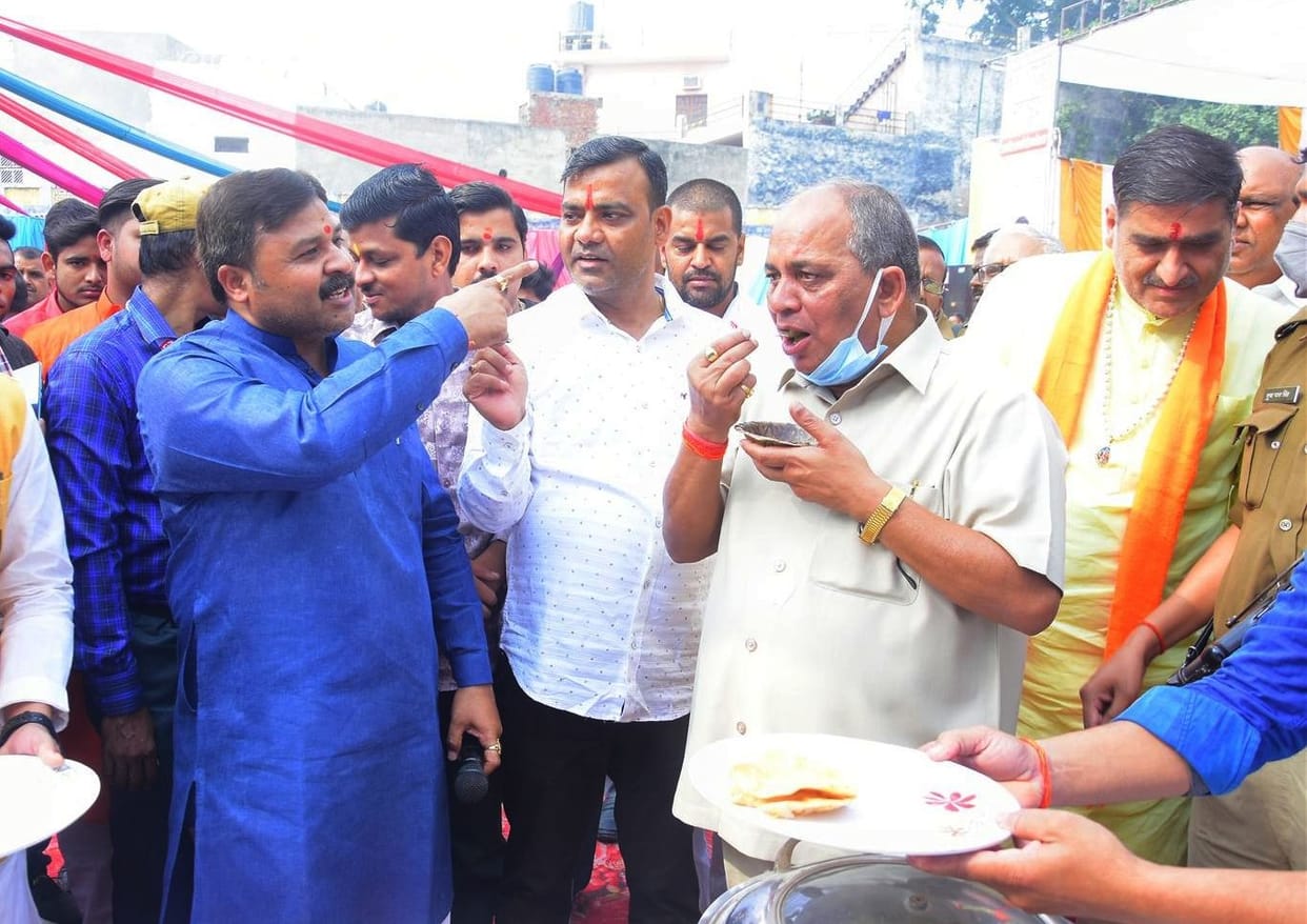 Aligarh: Annakoot Festival celebrated with enlightened people of different caste and religion