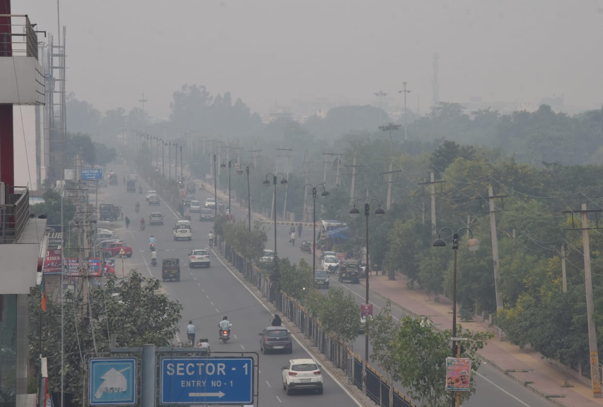 Lots of fireworks on Diwali...AQI 500