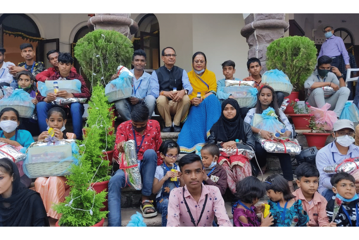 Ointment of relief on wounds: On completion of 23 years, you will get ten lakh rupees, government will pay school fees