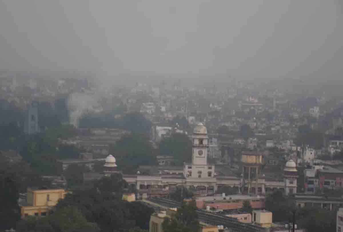 Kanpur pollution has crossed the red zone