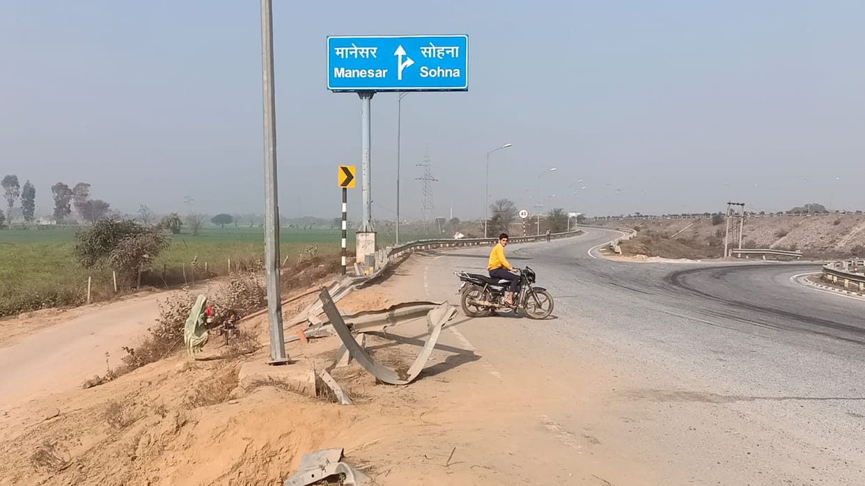 Accidents increased due to illegal cuts on KMP Expressway