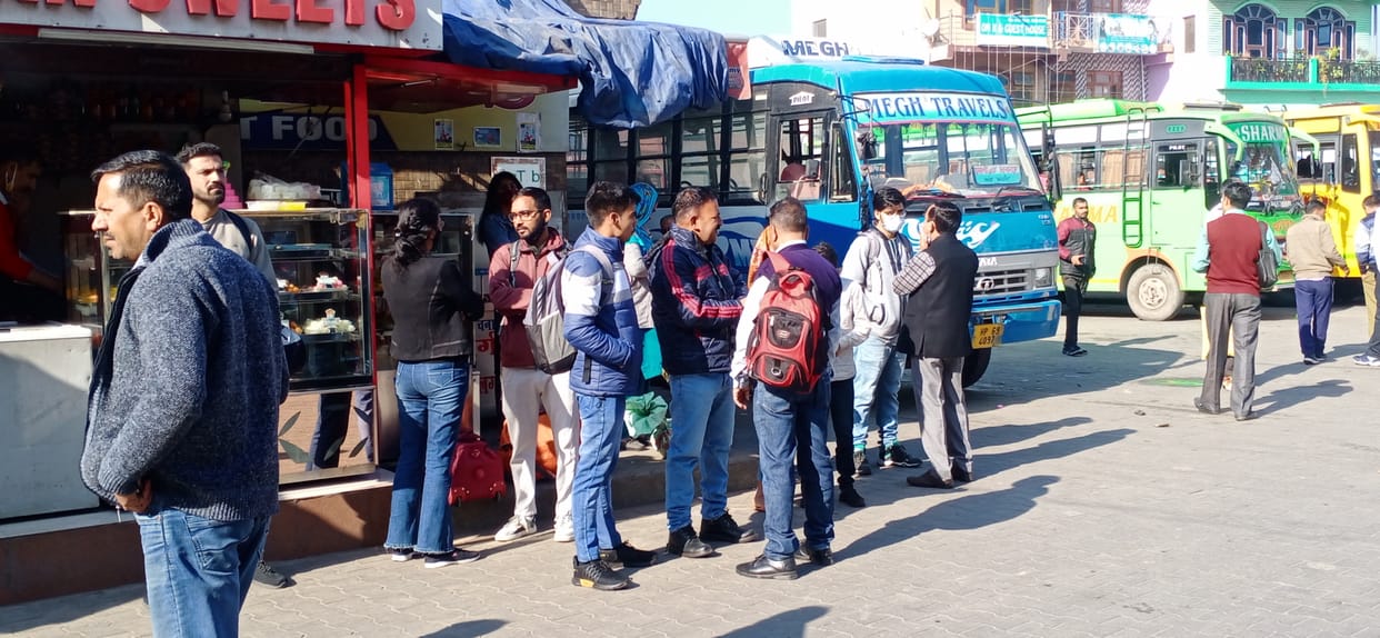 Buses run on routes without permit in Ghumarvin