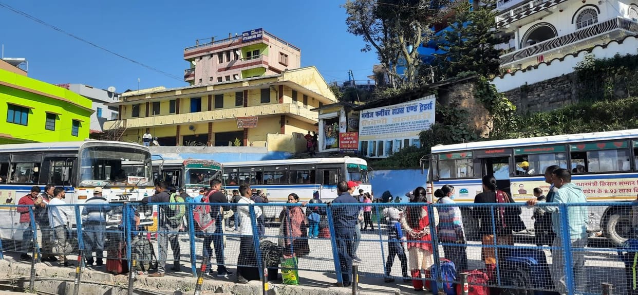 Struggling for seat in roadways buses