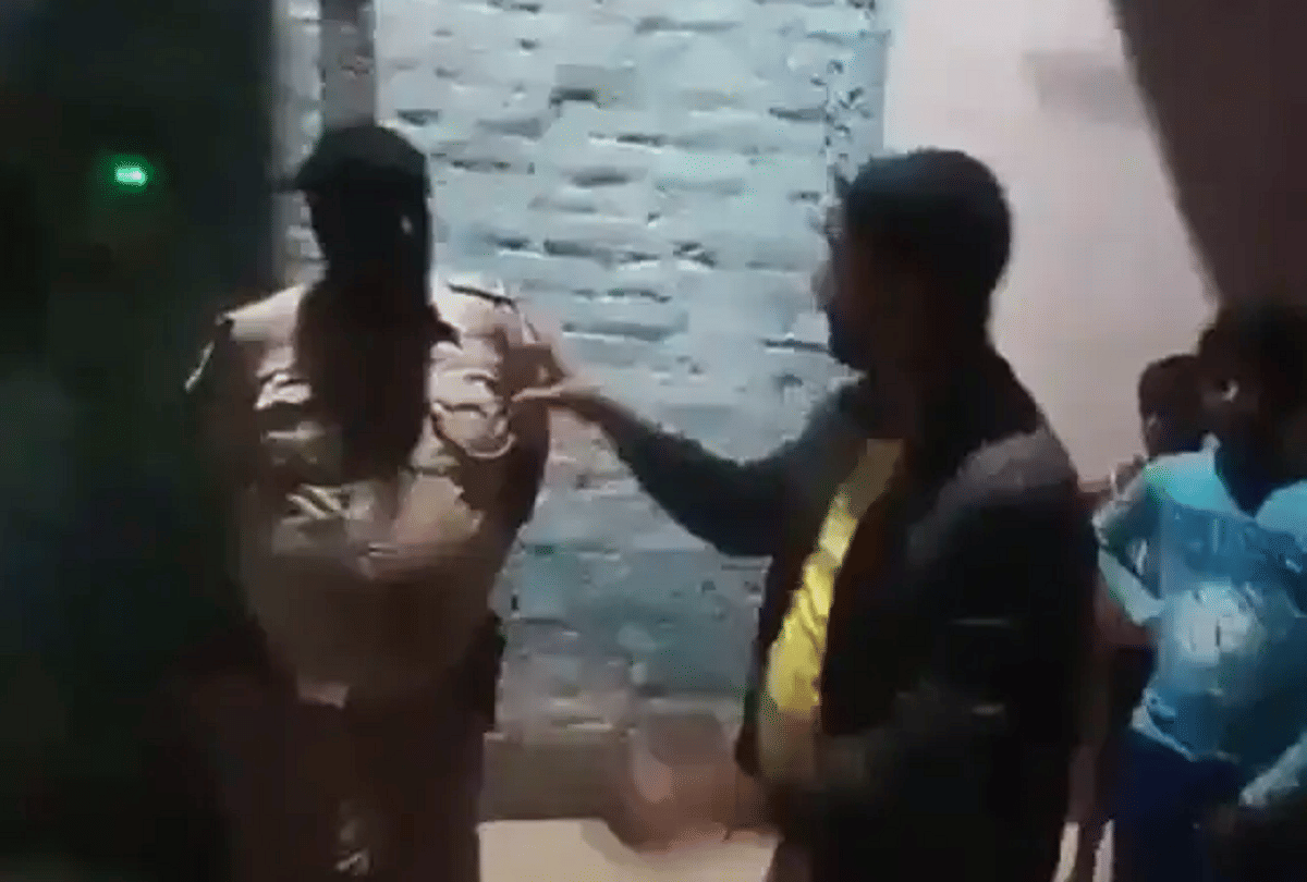 Bihar news The miscreants tied the policeman to the pillar, then abused and beat him fiercely
