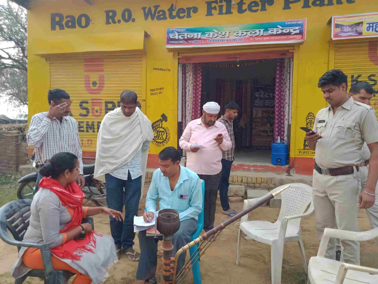 Theft by breaking the locks of two shops in Seema