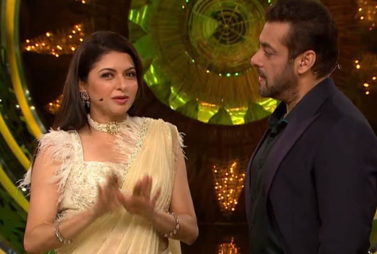bigg boss 15 salman khan and bhagyashree recreate maine pyar kiya moment on stage shares memories