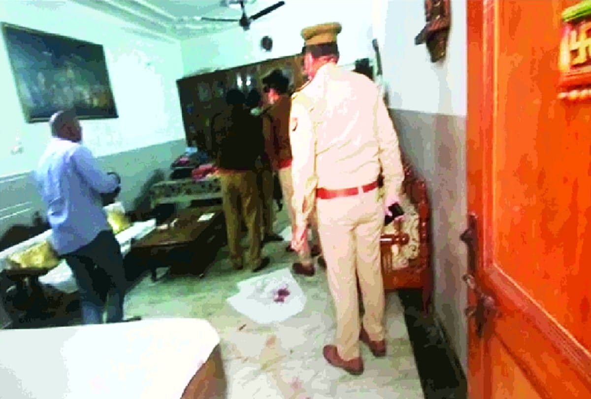 ghaziabad double murder old couple gave free house to wagers police suspect they only killed couple
