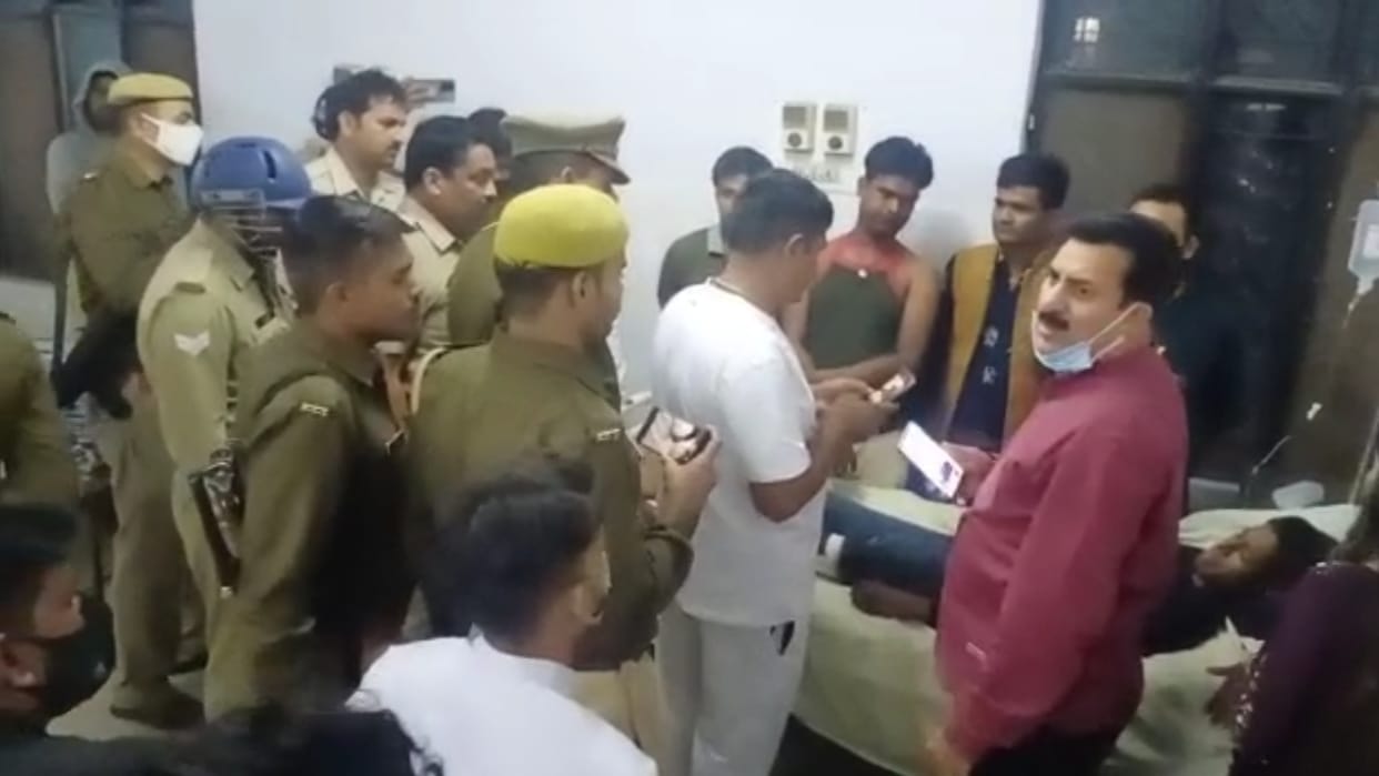 fighting in two group, in firing teenage injerd