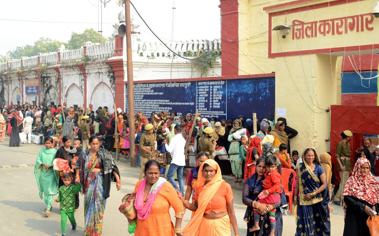 Sisters reached jail to tilak brothers, got emotional