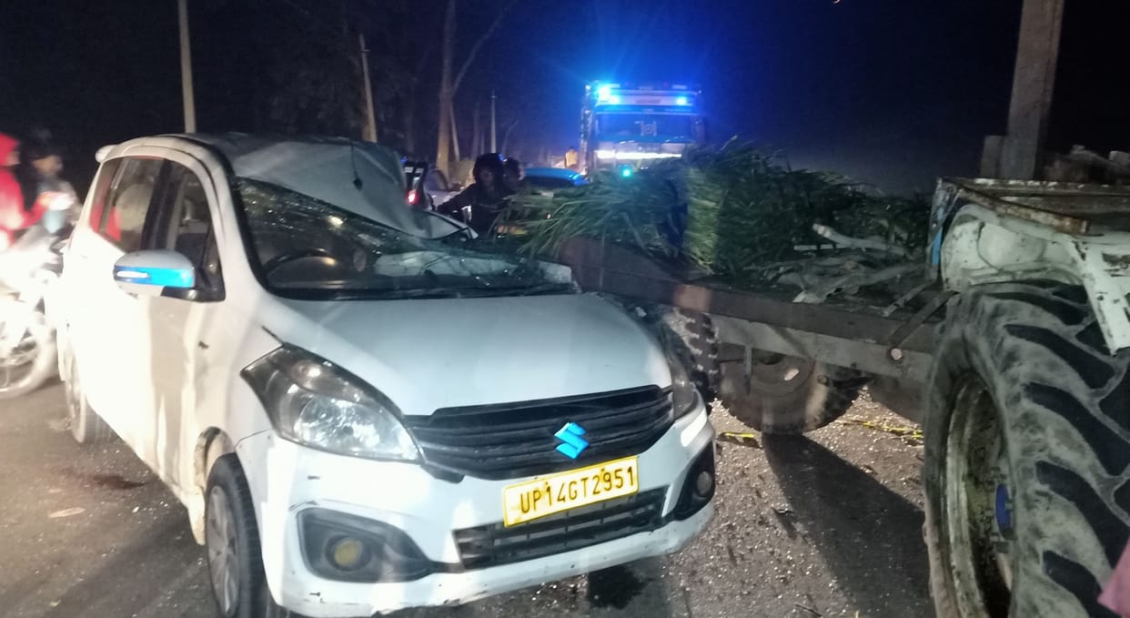 The car collided with the trolley on the side of the road, blown up