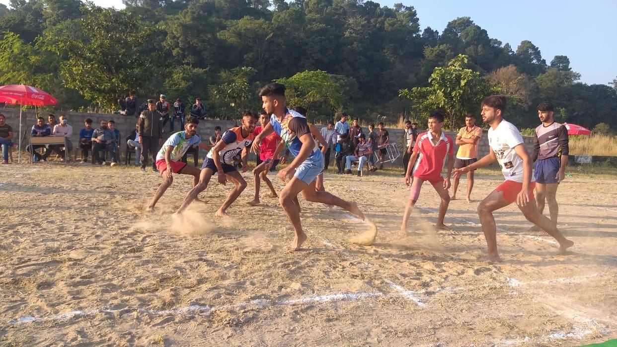 Bijri beat Patlander 52-50 in Kabaddi
