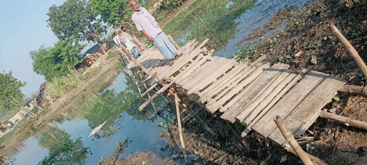 10 thousand population has been waiting for the bridge for 10 years