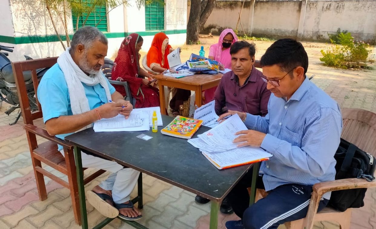 Registration process begins at polling stations