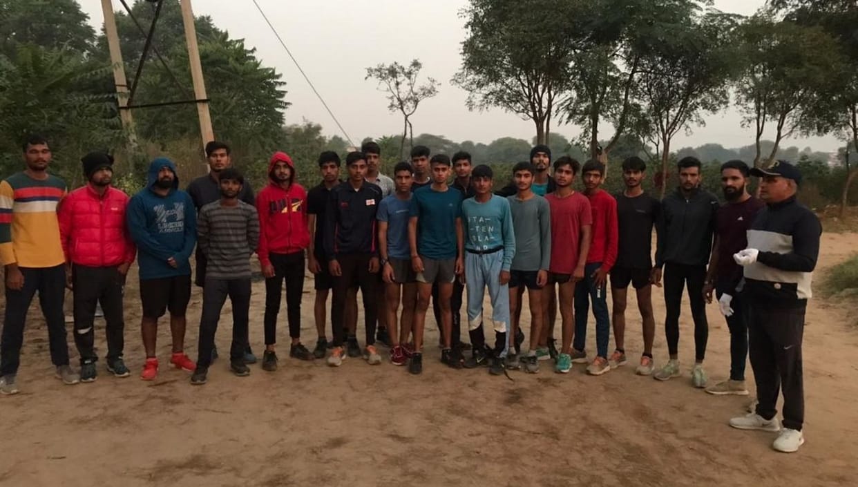 Leaving 30 thousand job offer, giving free physical training to youth