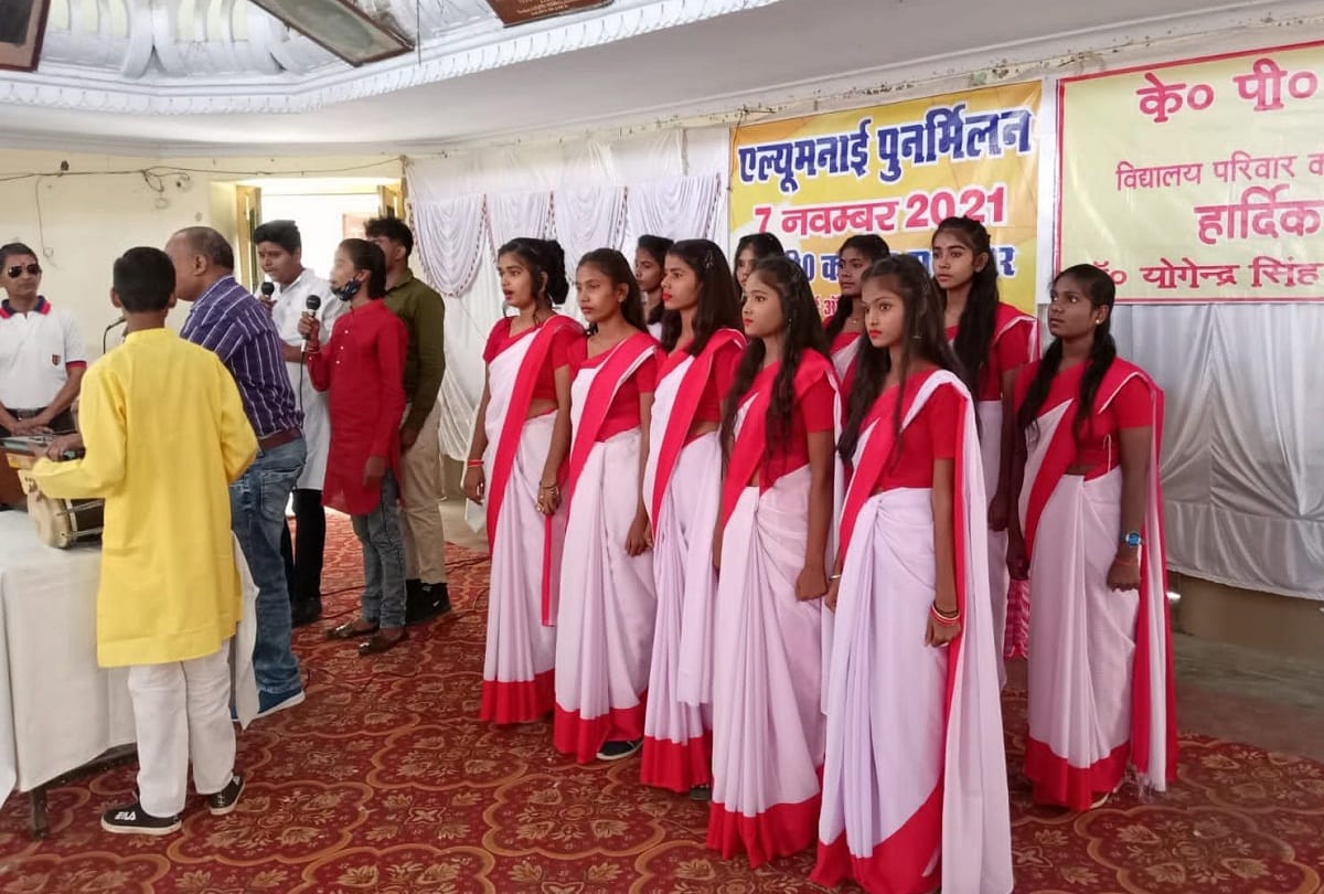Full student will not let money come in the way of studies in KP College Prayagraj