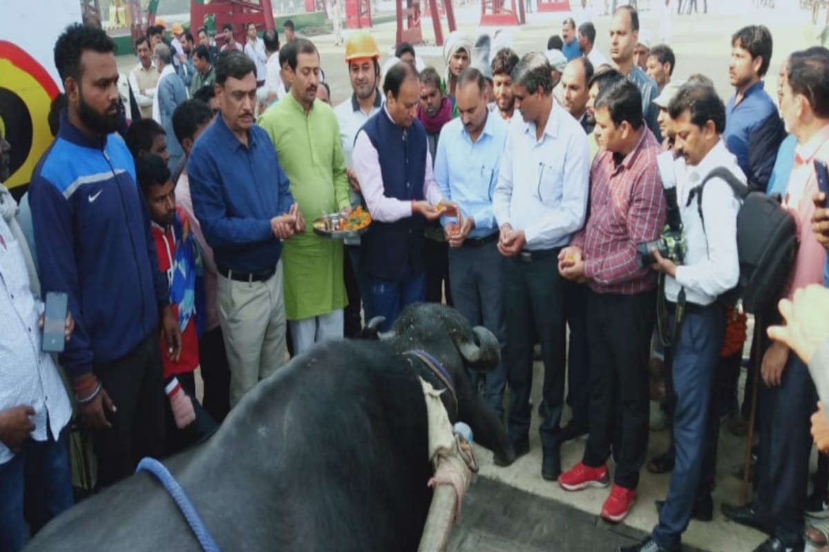 Baghpat: Sugarcane crushing in Ramala and Baghpat Sugar Mills started from today