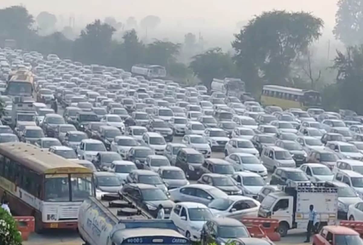 Huge Traffic Jam On Yamuna Expressway After Diwali Festival