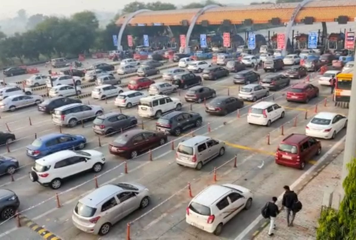 Huge Traffic Jam On Yamuna Expressway After Diwali Festival