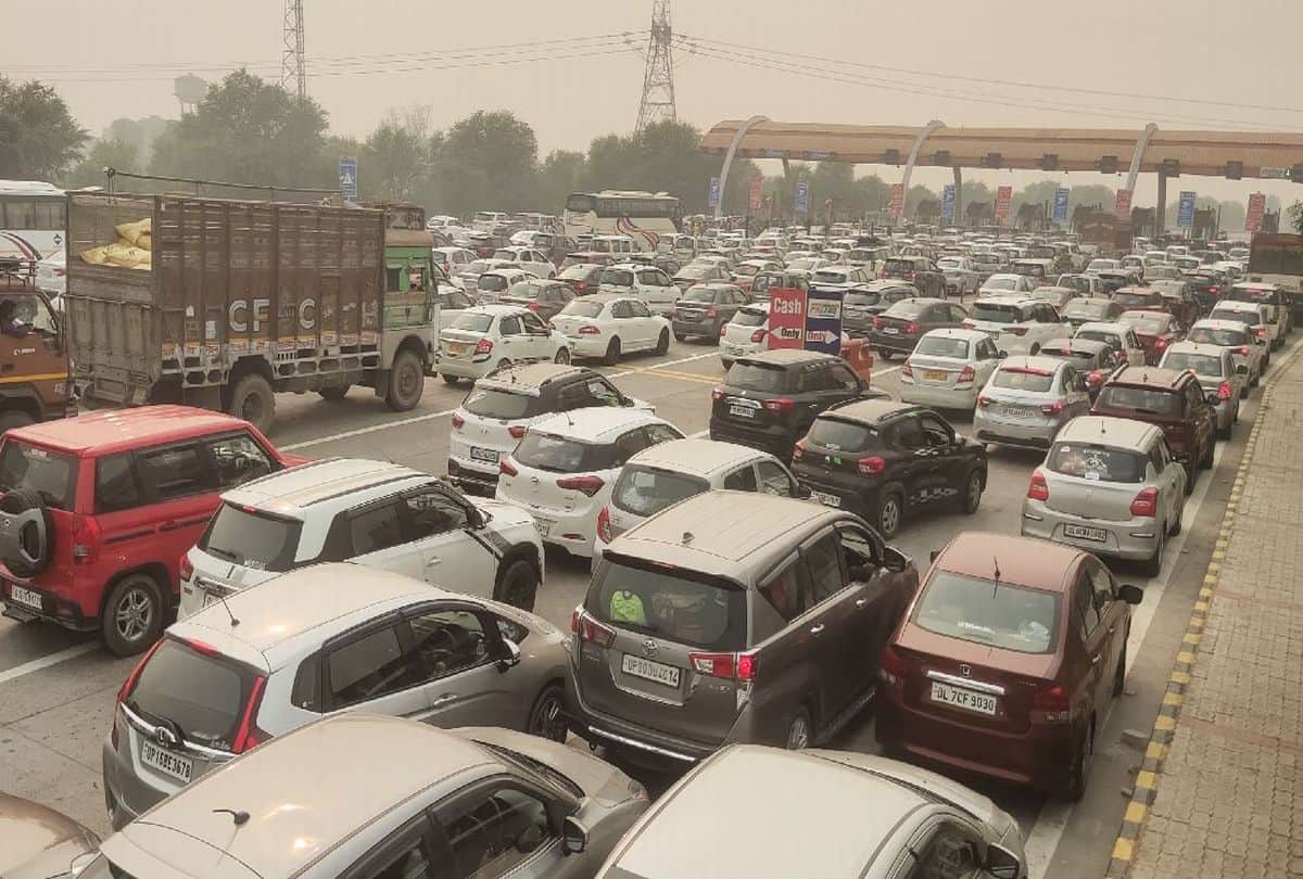 Huge Traffic Jam On Yamuna Expressway After Diwali Festival