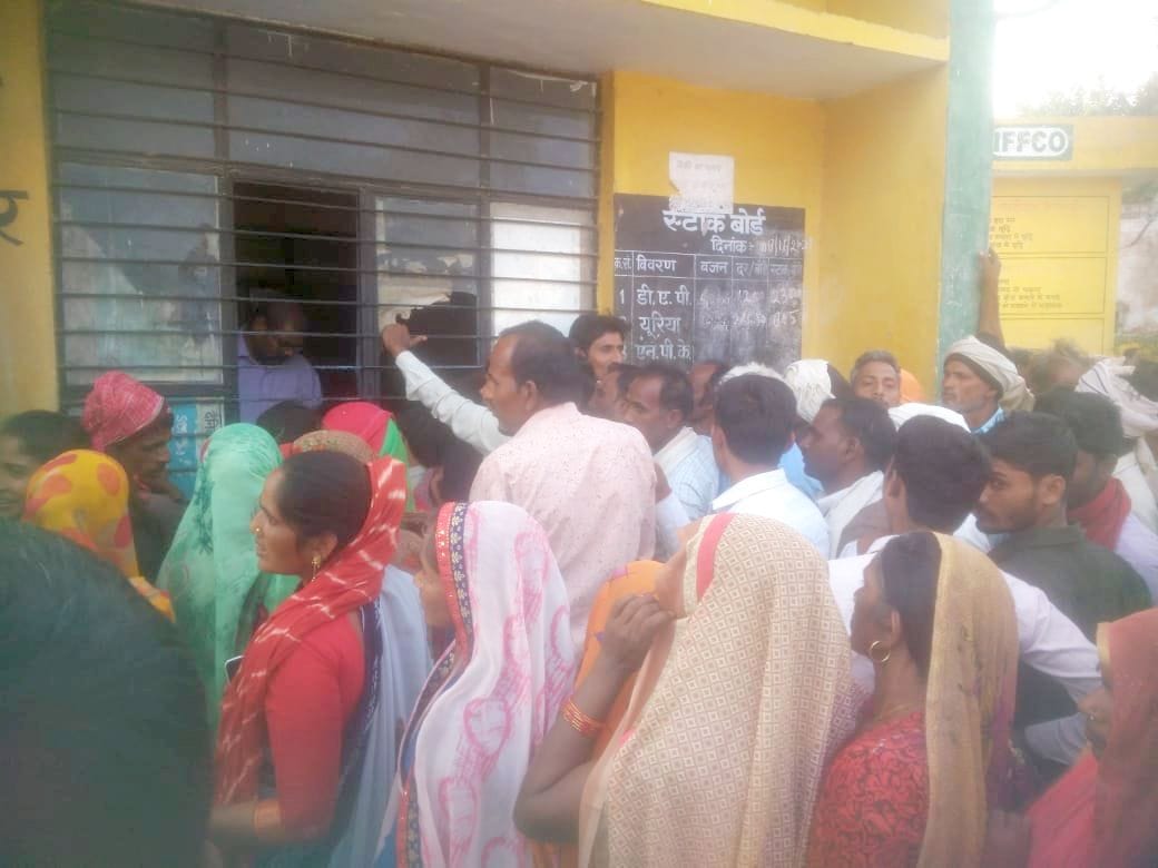 Long lines of farmers in alternative centers due to strike in cooperatives