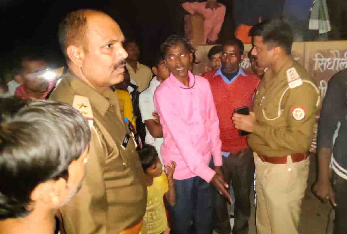 Road accident in Hardoi: Married woman dies after being crushed by a trolley
