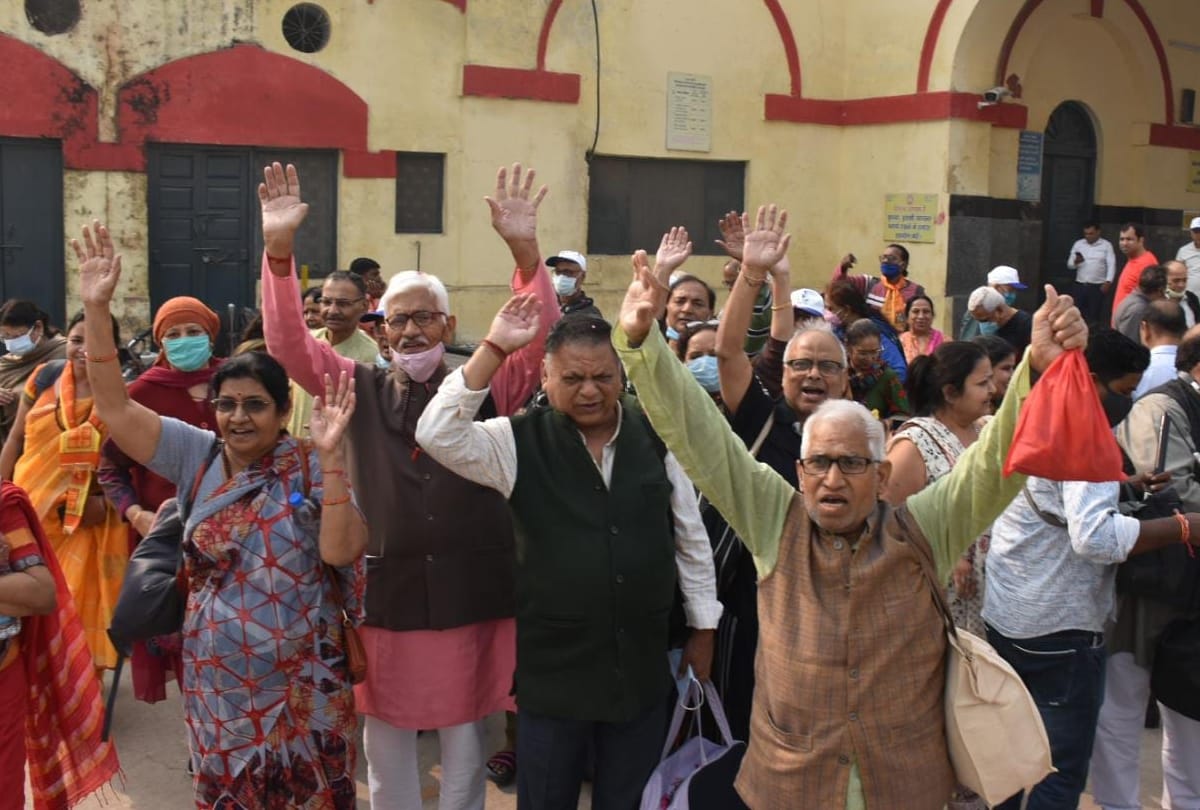 First train of Ramayan Yatra arrived Ayodhya.