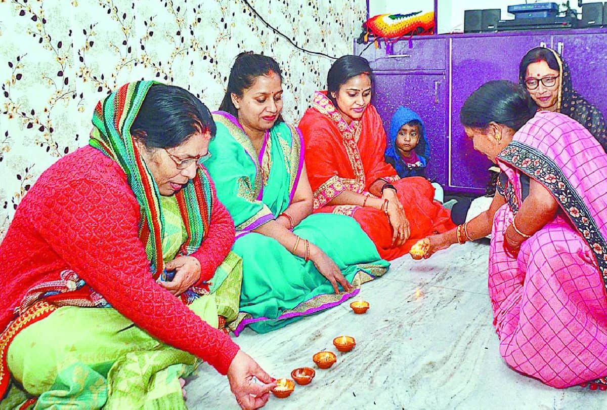 Chhath Puja 2021 festival Devotees Keep kharna vrat today in Agra