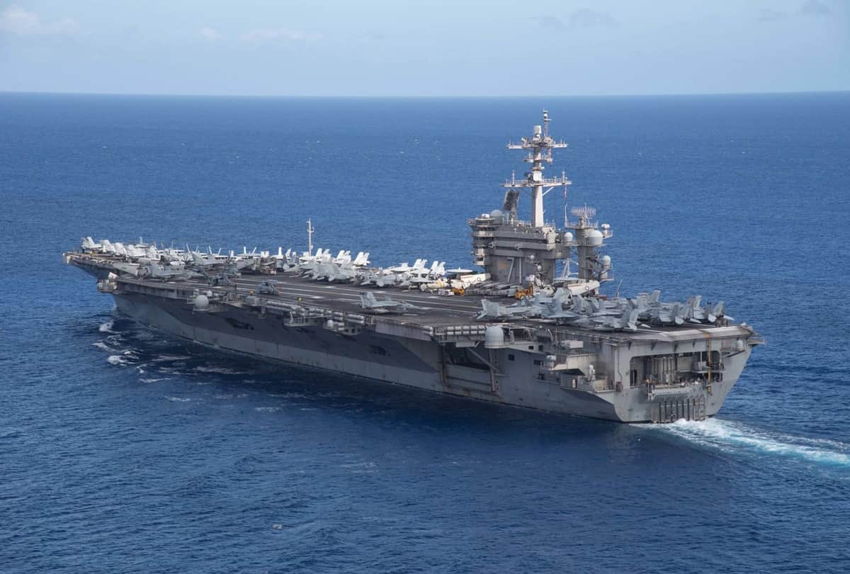 Navy of China and Russia will conduct joint maneuvers off the coast of the southern province of Shanghai
