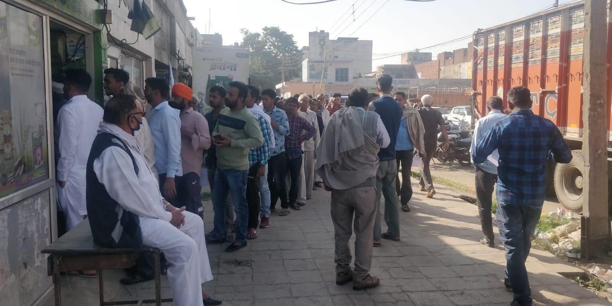 Outcry for fertilizer, farmers helpless to wander