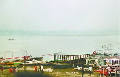 Purvanchal Weather update cold and fog in morning varanasi minimum temperature reached below 13 degree