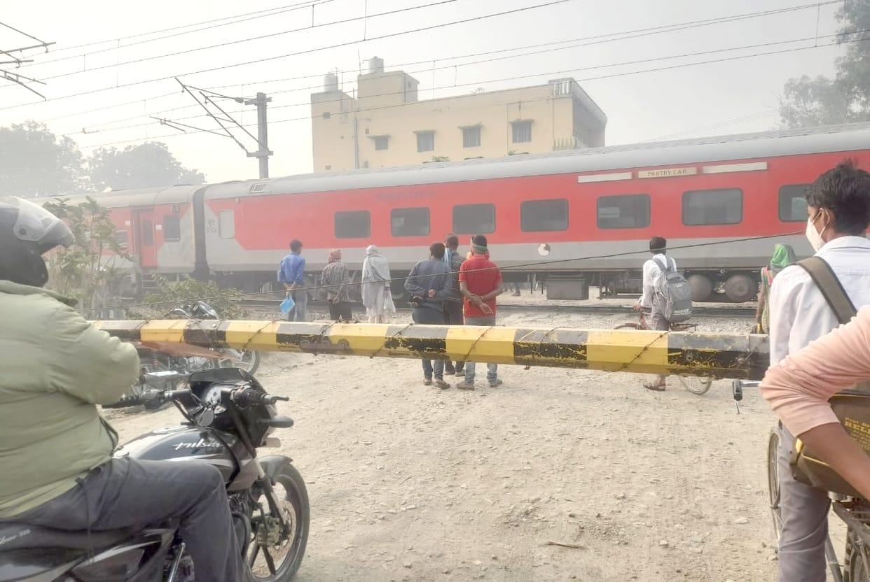 Up Nilanchal train stood for 12 minutes from Chenpuling