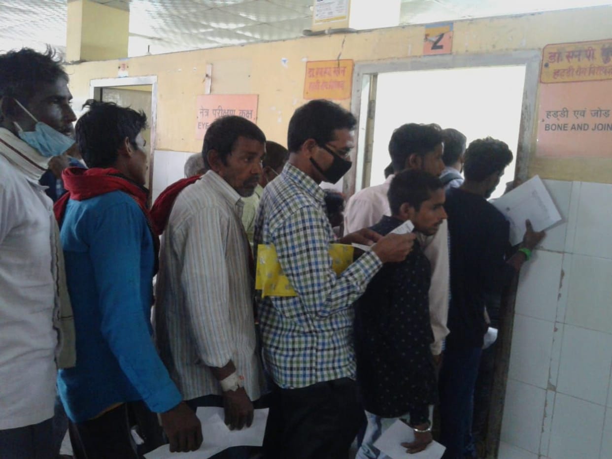 OPD opened, crowd of patients gathered