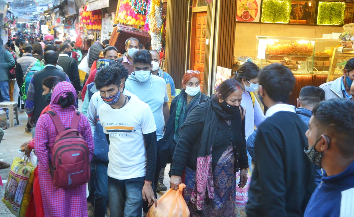 Trade in Solan bazaars after hitting corona lockdown low back on track
